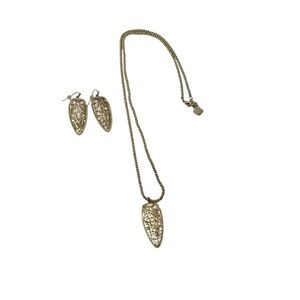 Kendra Scott Sienna Arrowhead leaf filigree Necklace and earrings Gold